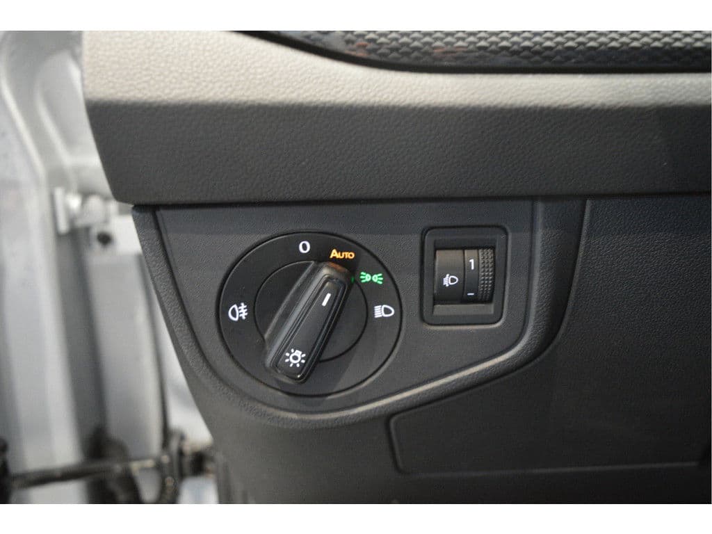 Volkswagen Polo 1.0 TSI Life Edition carplay camera led pdc 95 pk !! thumbnail 17