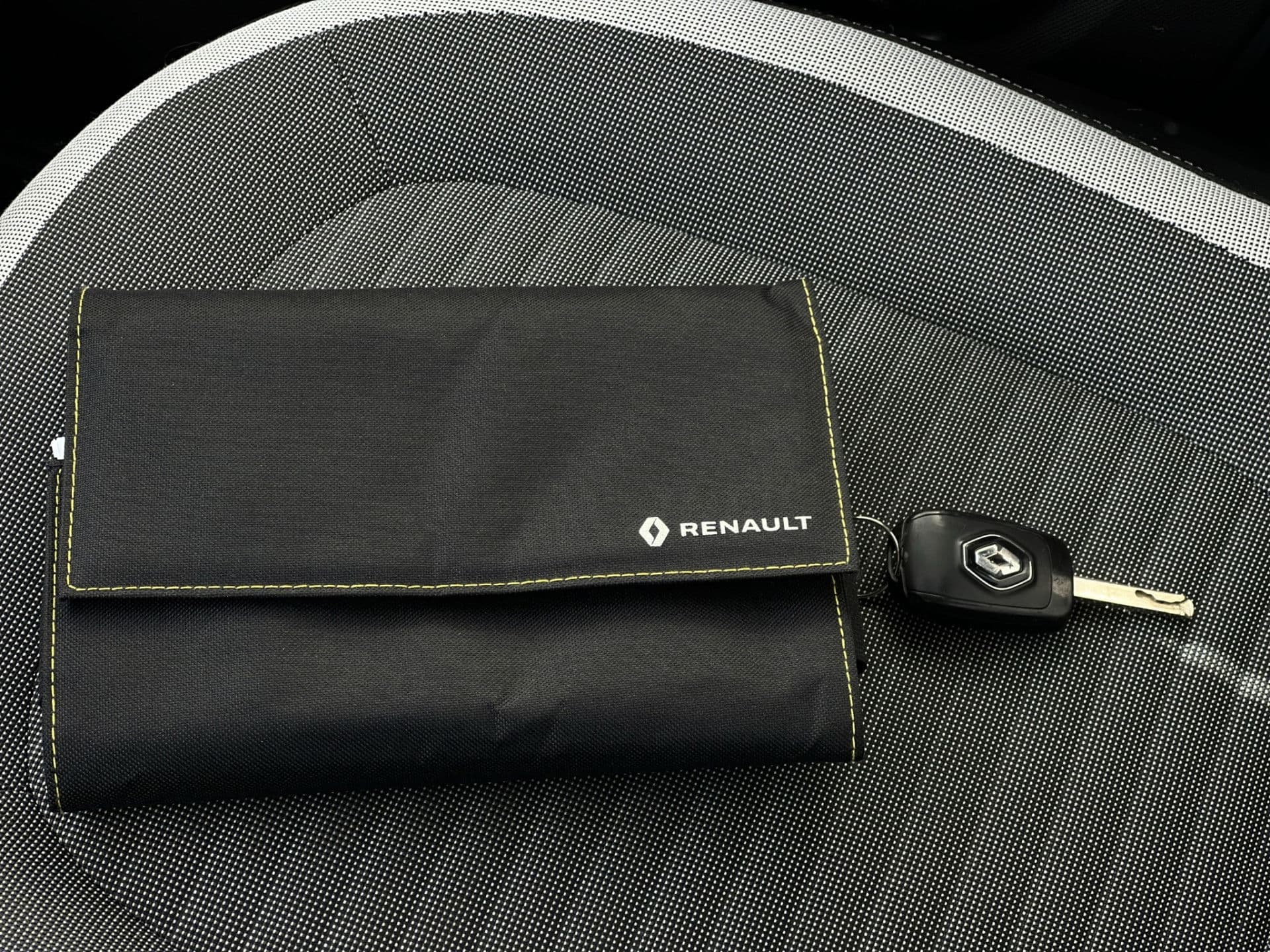 Renault Twingo 1.0 SCe Collection | Bluetooth | Cruise thumbnail 26