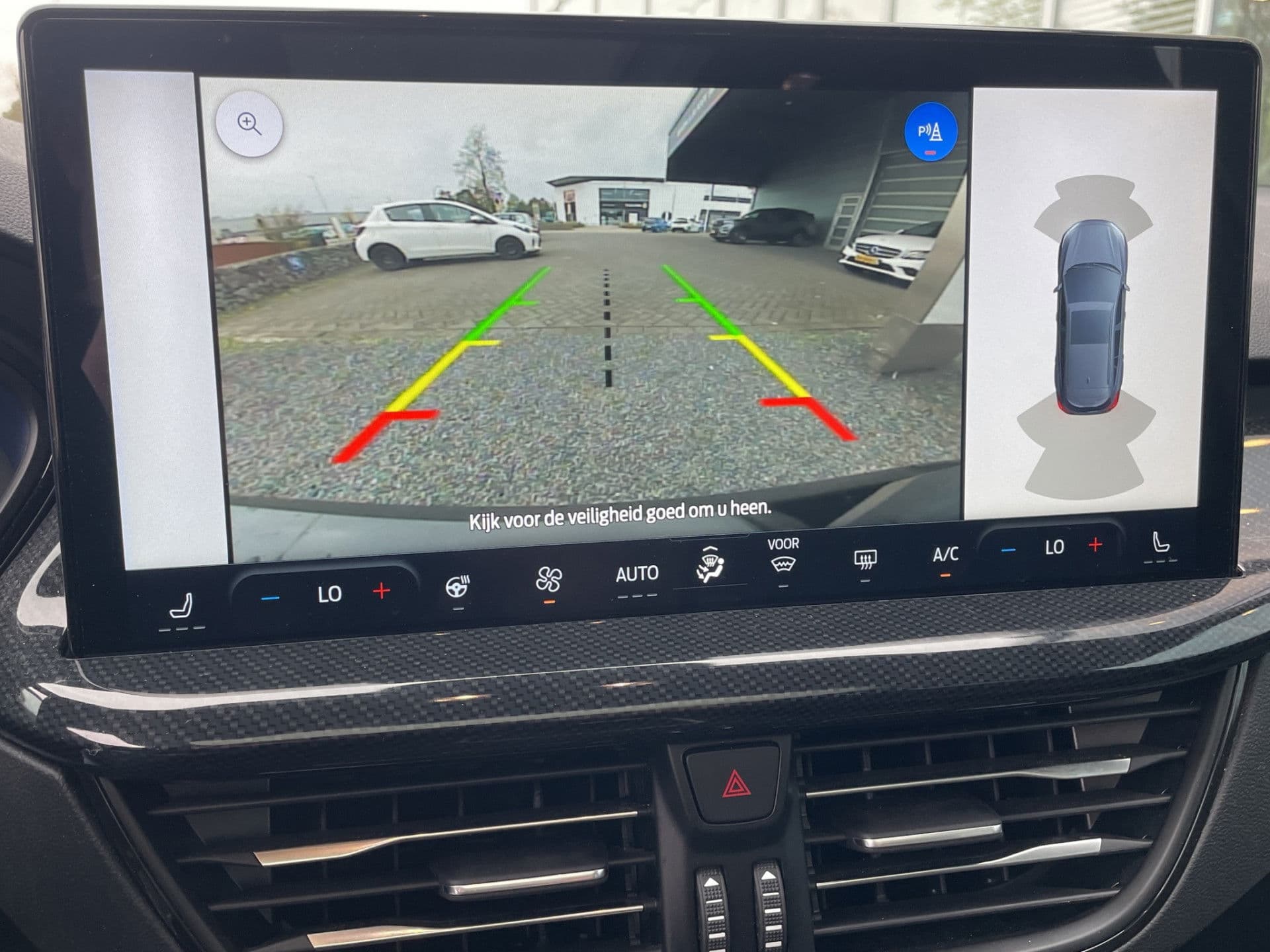 Ford Focus 1.0 Hybrid ST Line X | Virtual | Winter | Pano | Matrix thumbnail 4