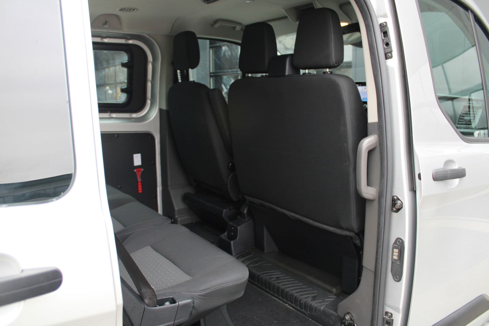 Ford Transit Custom 320 2.0 TDCI L2H1 Trend 130pk - Marge - 9 Zits - Carplay - Stoelverwarming - Camera - Cruise - Sidesteps - Rijklaar thumbnail 13