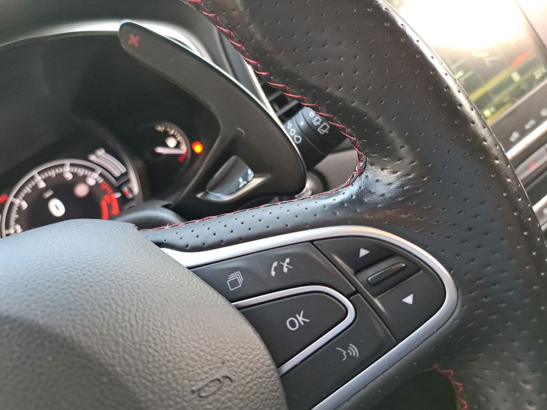 Renault Mégane 1.8 TCe 300 RS Trophy | Stage 1 | Recaro Stoel | Oliekoeler | Brembo Remmen thumbnail 20