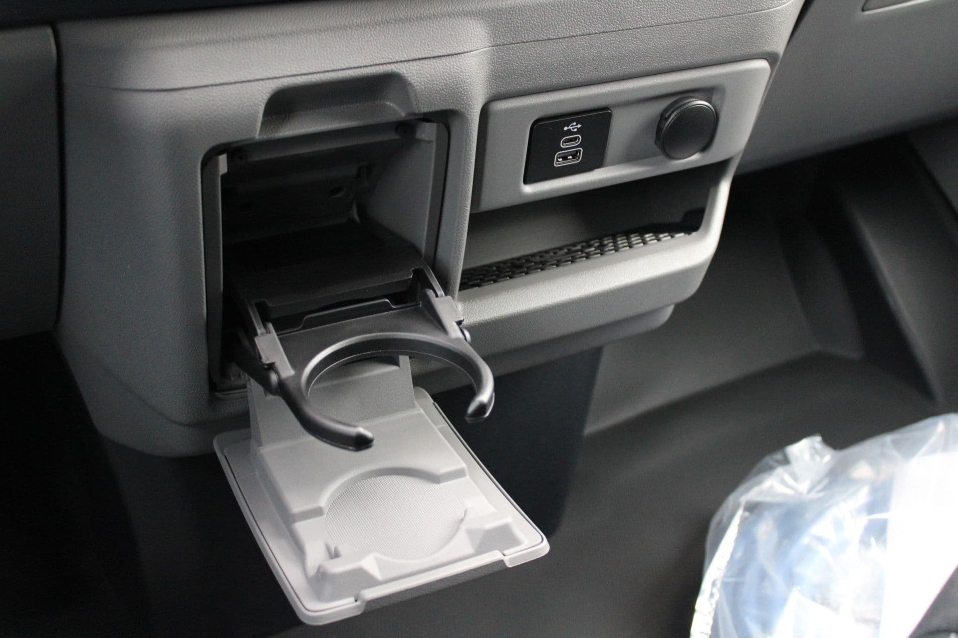 Ford E-Transit Custom 340 L2H1 Limited 65 kWh 218pk - DIRECT LEVERBAAR - 2x Schuif - LED - 360 Camera - B&O - ACC - Navi - Stoel/Stuurverwarming - Rijklaar thumbnail 39