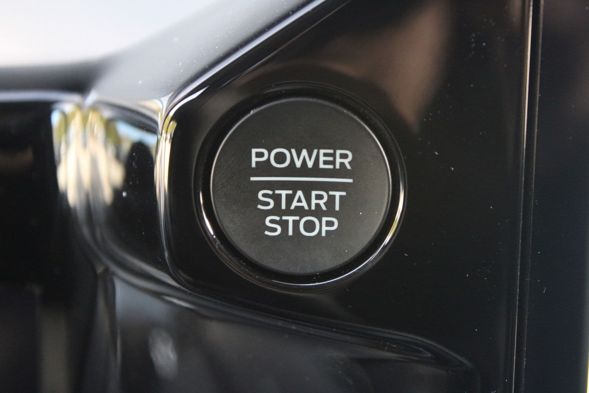 Ford Tourneo Custom 340 2.5 PHEV L2H1 Titanium X 232pk - ACC - Pano - B&O - Elek. schuifdeuren - 360 camera - Elek-Trekhaak - Prijs excl. BTW - Rijklaar thumbnail 32