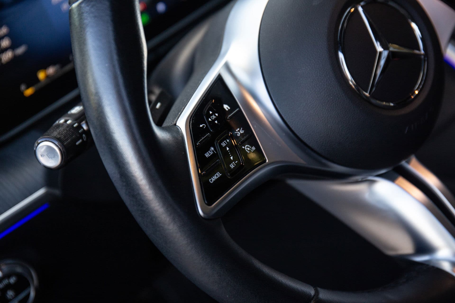 Mercedes-Benz C-Klasse Estate 300 e AMG Line , Panoramadak, Sfeerverlichting, 3D-camera, HUD thumbnail 9