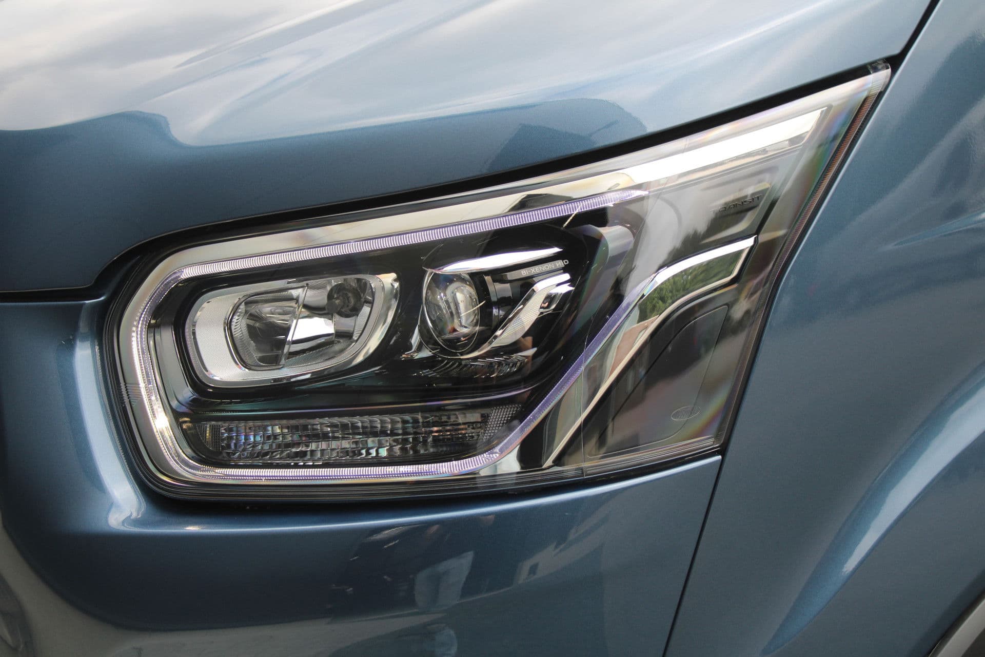 Ford Transit 350 2.0 TDCI L3H2 Limited 165pk - LUCHTVERING - ACC - Blind Spot - 360 camera - Navigatie - Stoel-Stuurverwarming - Trekhaak - Rijklaar thumbnail 40