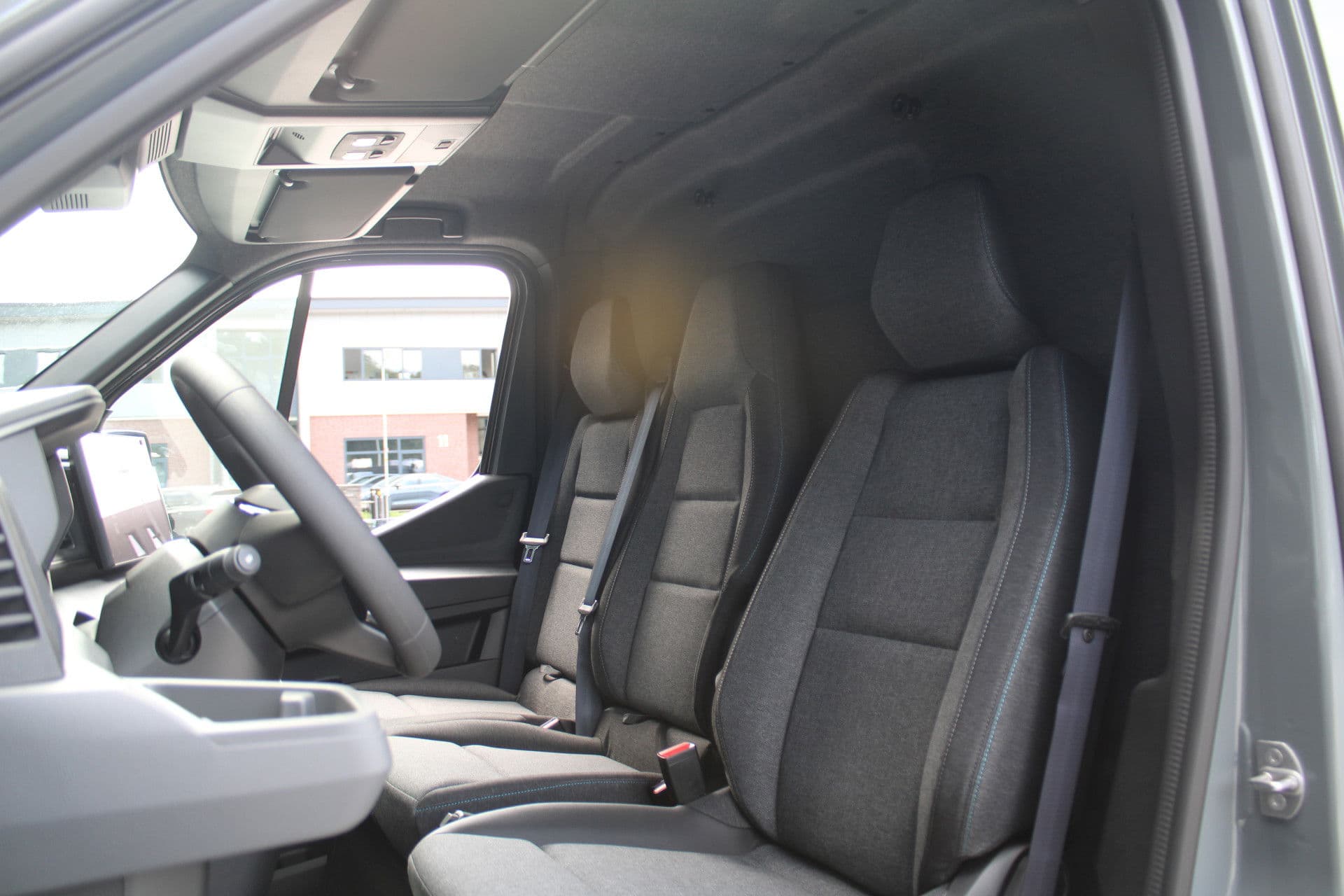 Renault Master T35 2.0 dCi 170pk L2H2 Extra - Navigatie - Camera - 270 gr deuren - Parkeersensoren - Draadloos laden - Rijklaar thumbnail 15