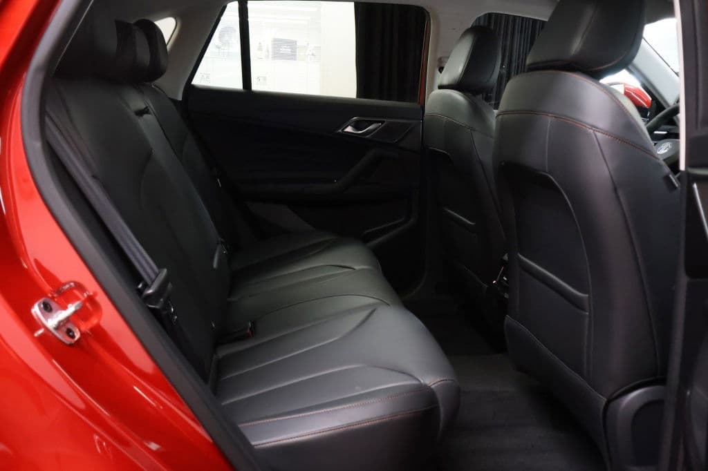 MG HS 1.5 PHEV Luxury | Plug-in | €4.000 Voordeel thumbnail 14