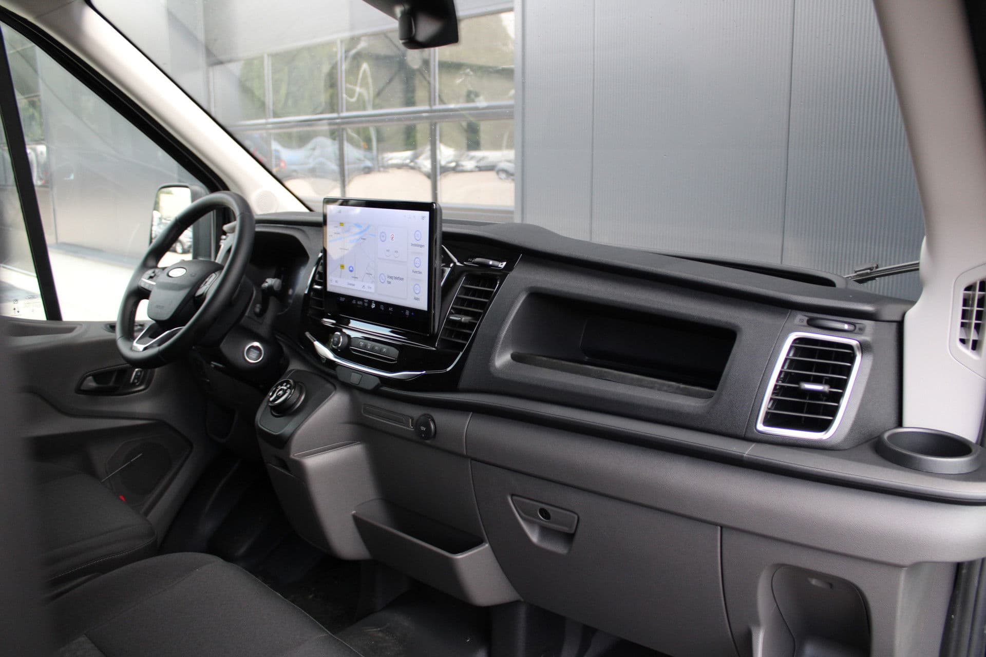 Ford Transit 350 2.0 TDCI L2H2 Limited 165pk - Adaptive Cruise - Xenon - Navi - Blind Spot - 360 camera - Rijklaar thumbnail 38