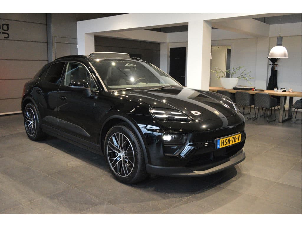 Porsche Macan 4 100 kWh navi pano cruise camera sport chrono 20 inch !! thumbnail 3