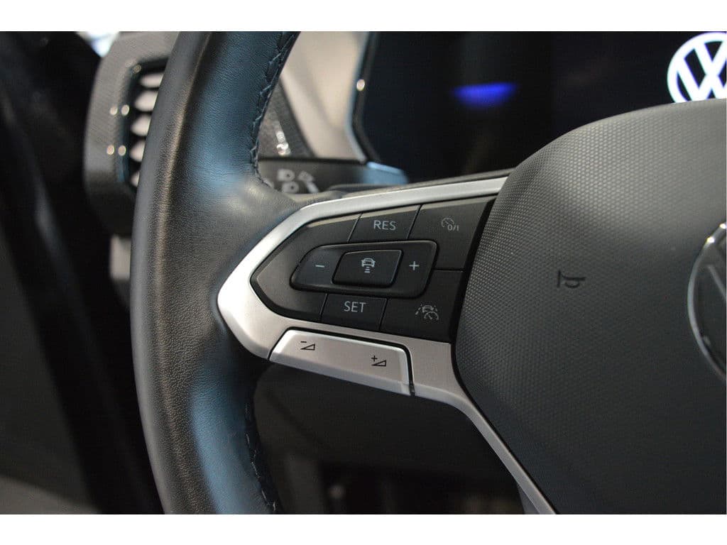 Volkswagen T-Cross 1.5 TSI LIFE carplay cruise camera led pdc 17 inch 150 pk !! thumbnail 14