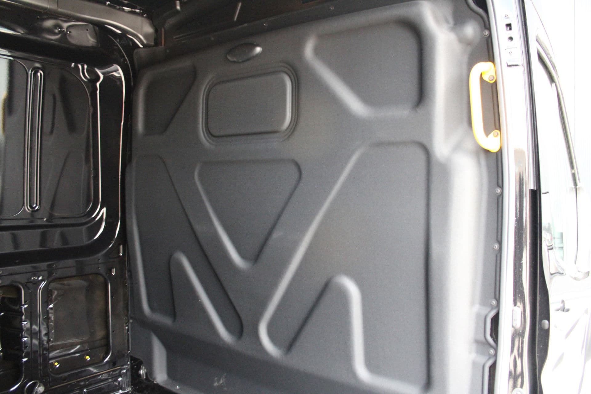 Ford Transit 350 2.0 TDCI L2H2 Limited 165pk - Adaptive Cruise - Xenon - Navi - Blind Spot - 360 camera - Rijklaar thumbnail 7