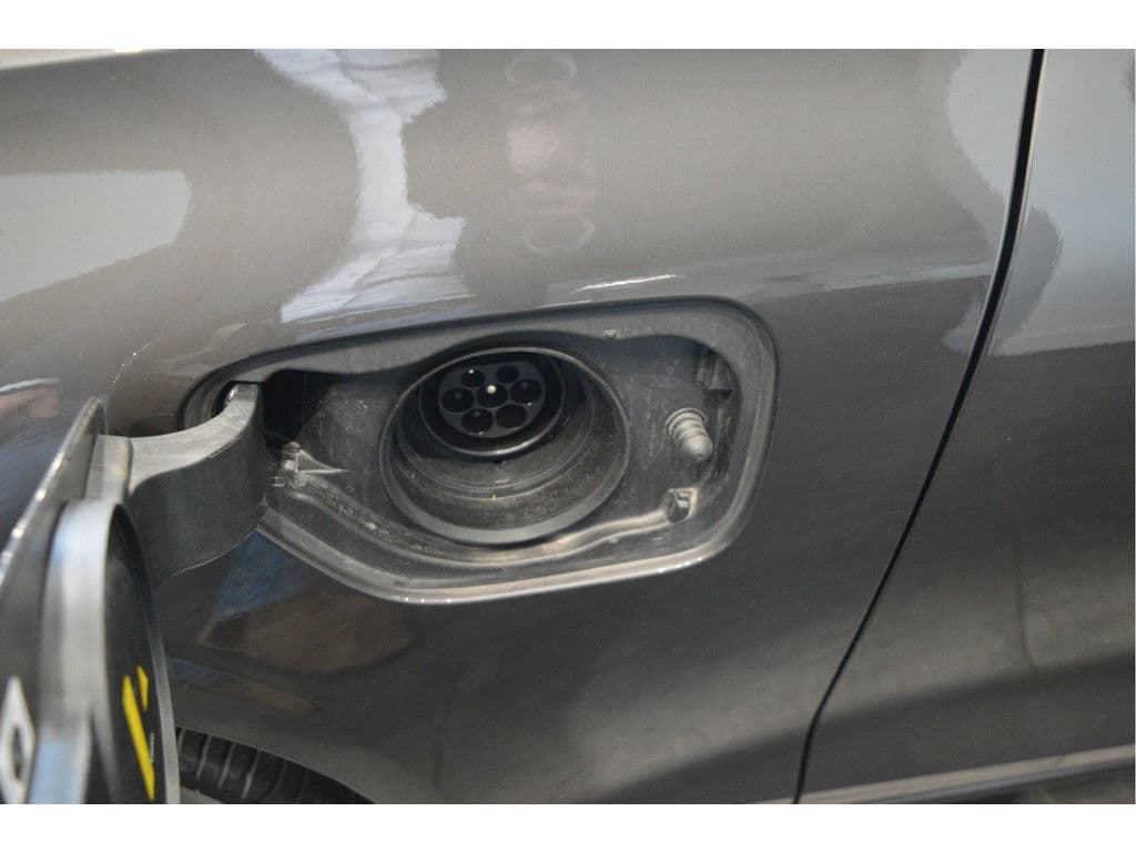 Volvo V60 2.0 T6 Plug-in hybrid AWD Plus Dark leer trekhaak !! thumbnail 11