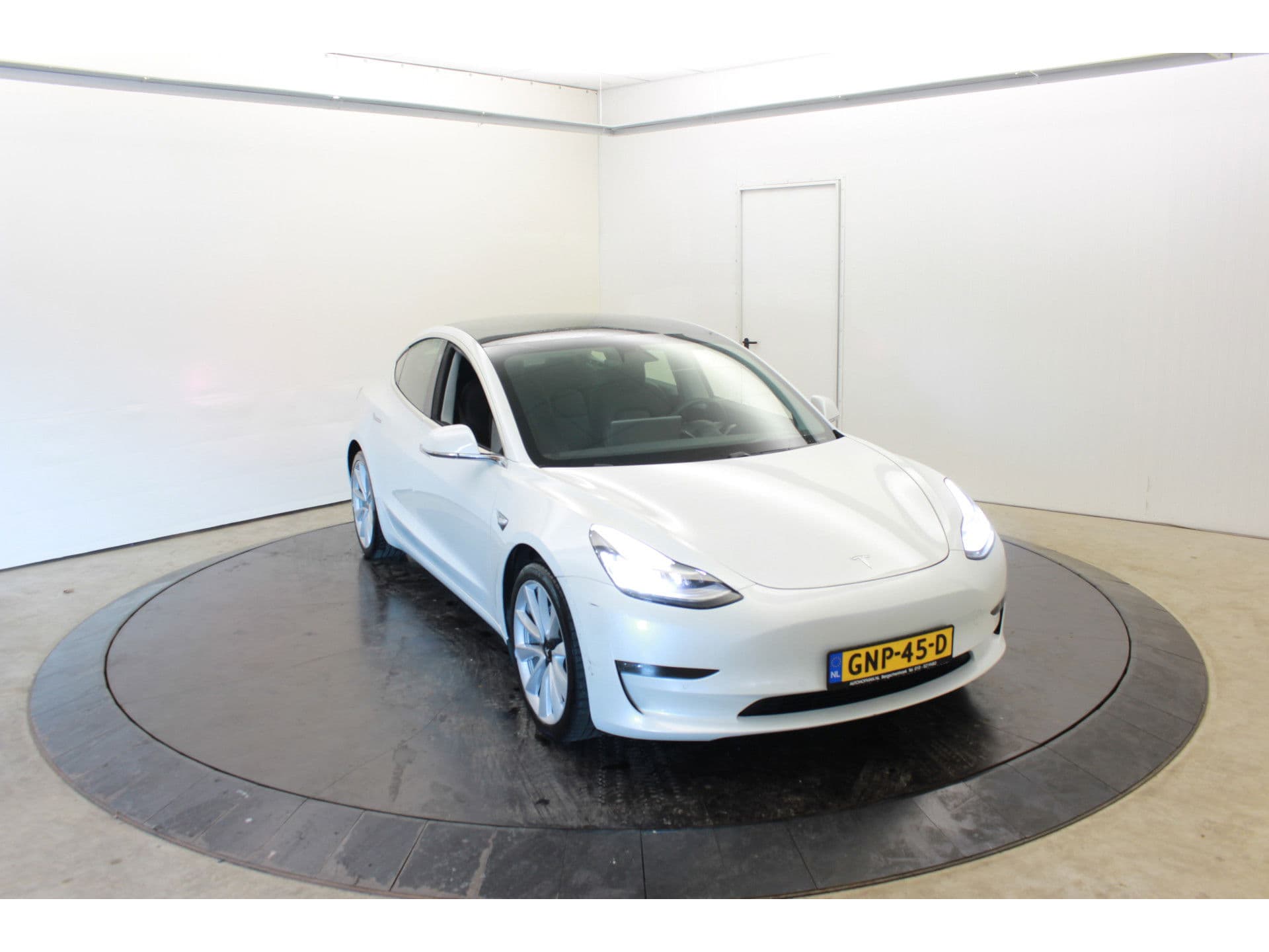 Tesla Model 3 Long Range AWD 75 kWh | Trekhaak | 19" | Autopilot | FSD Comp | Leder | Camera | Panodak thumbnail 28