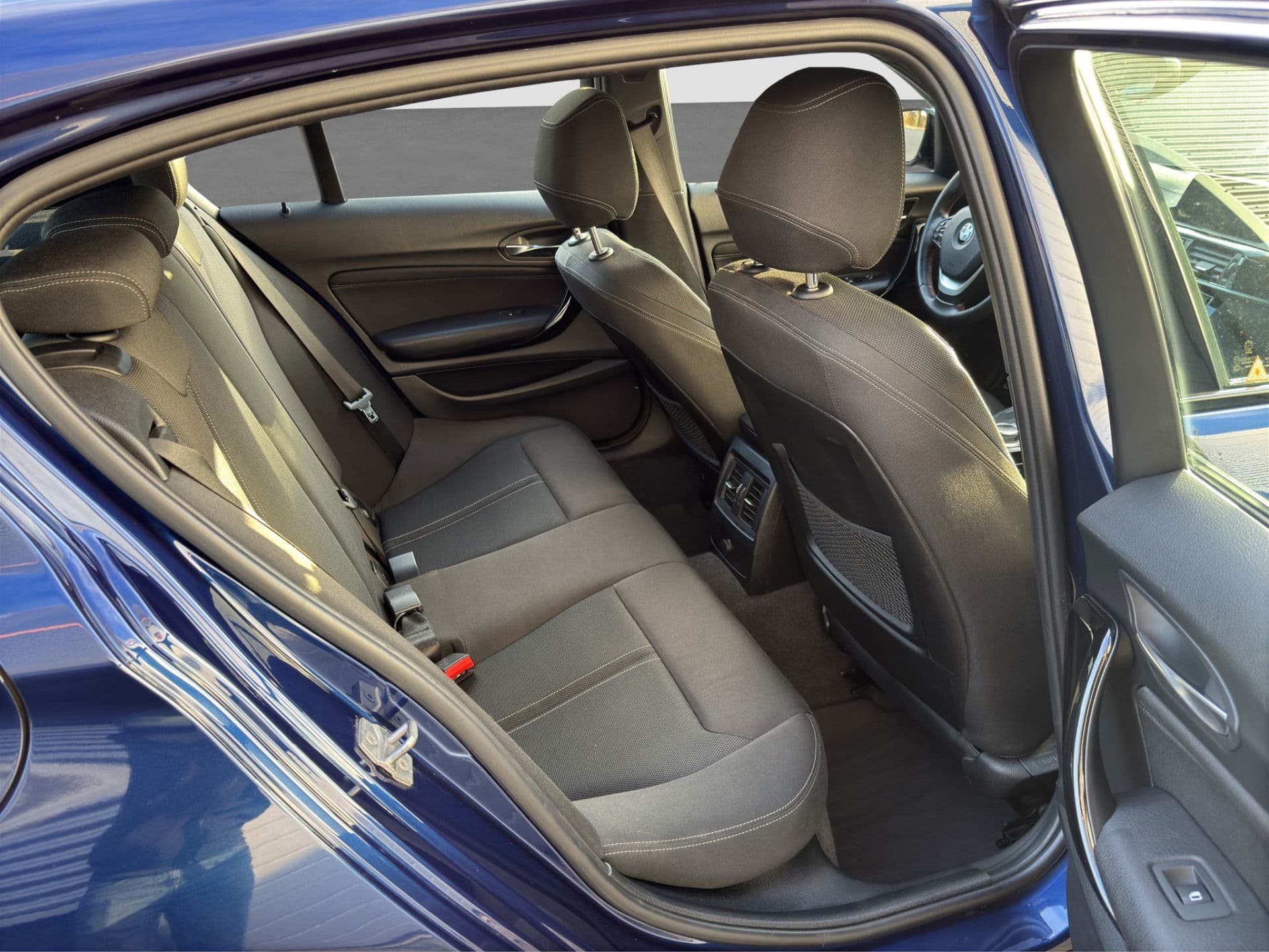 BMW 1-serie 118i Corporate Lease Executive | NL Auto | PDC | Automaat thumbnail 23