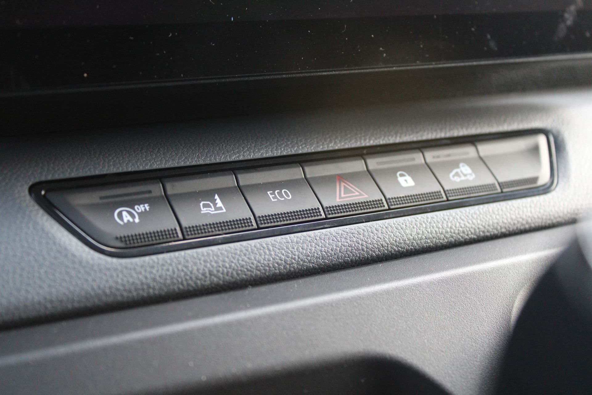 Renault Master T35 2.0 dCi 170pk L2H2 Extra - 2x Schuifdeur - Navigatie - Blind Spot - Camera - Stoelverwarming - Verwarmde voorruit - Rijklaar thumbnail 26