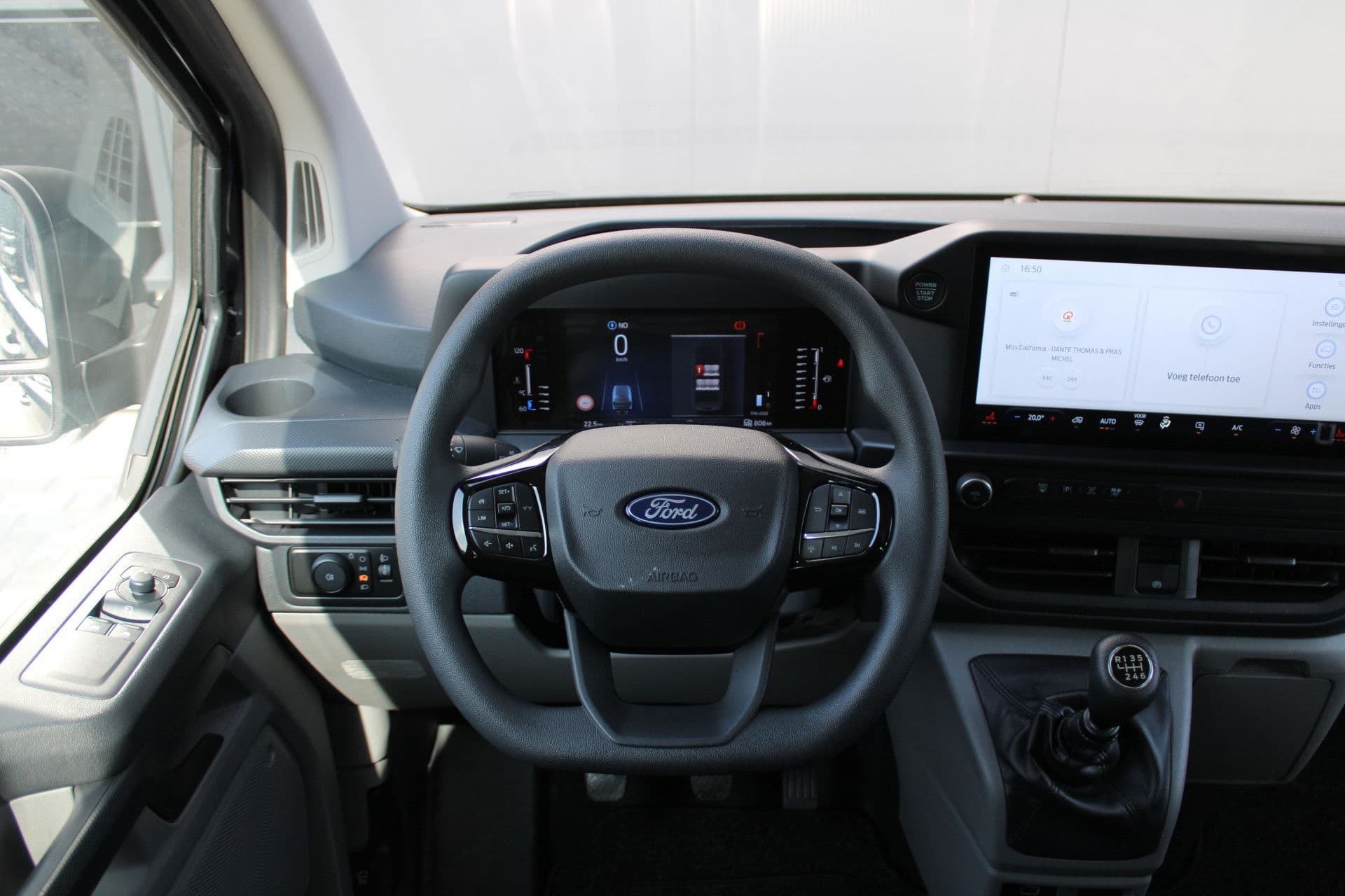 Ford Transit Custom 320 2.0 TDCI L2H1 Trend DC 136pk - Carplay - Android - Camera - Trekhaak - LED koplampen - Stoelverwarming - Draadloos laden - Rijklaar thumbnail 38