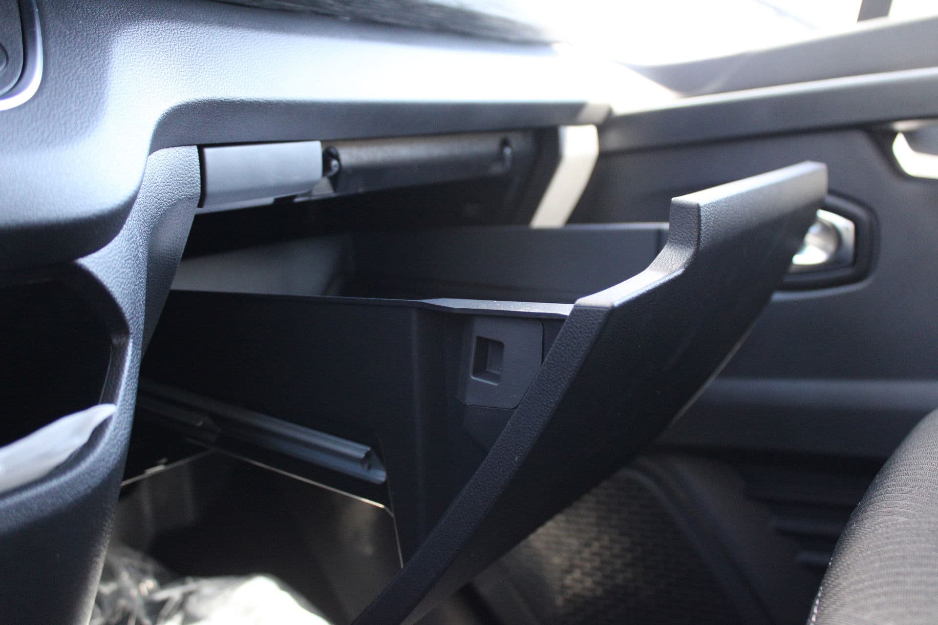 Renault Trafic 2.0 Blue dCi 170pk T29 L2H1 Extra DC - 2x Schuifdeur - Carplay - LED - Blind Spot - Navigatie - Camera - Trekhaak - Stoelverwarming - Rijklaar thumbnail 34