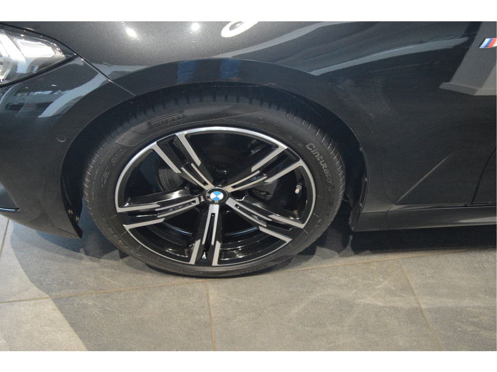 BMW 3 Serie Touring 320d M-SPORT pano camera led 18 inch 190 pk !! thumbnail 10