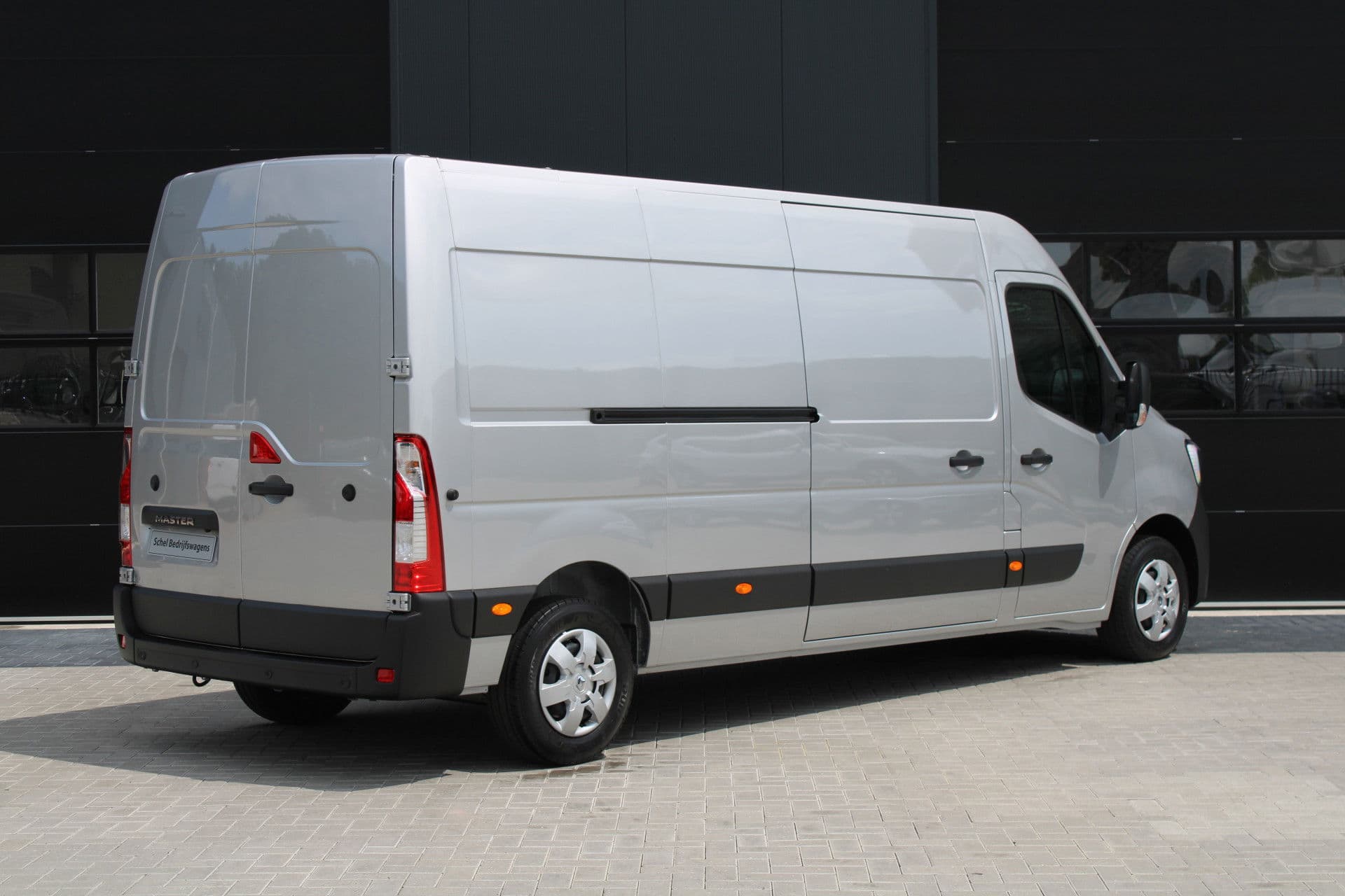 Renault Master T35 2.3 dCi 180pk L3H2 - Airco - Navigatie - Camera - Cruise - Parkeersensoren - 105l tank - Rijklaar thumbnail 3