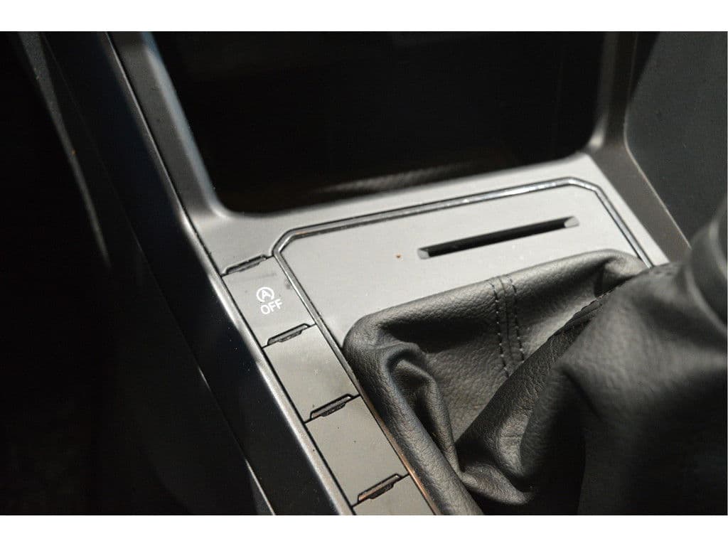 Volkswagen Polo 1.0 TSI carplay led cruise airco lichtmetaal 95 pk !! thumbnail 19