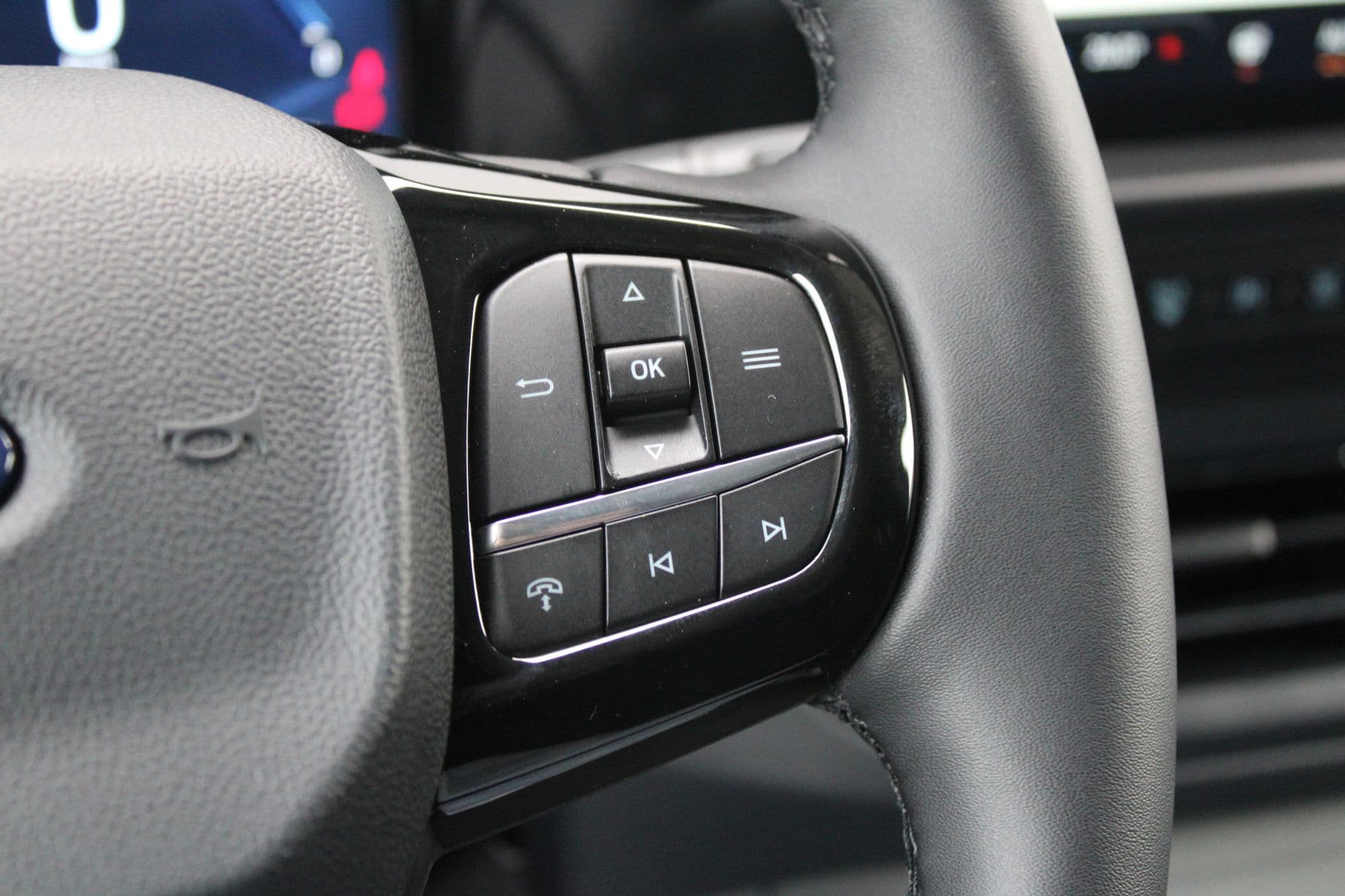 Ford E-Transit Custom 340 L2H1 Limited 65 kWh 218pk - 2x Schuif - LED - 360 Camera - B&O - ACC - Navi - Stoel/Stuurverwarming - Rijklaar thumbnail 32