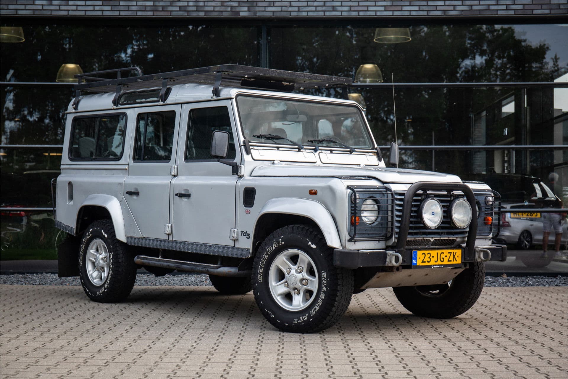 Land Rover Defender 2.5 110 Td5 County , 9 Persoons!, Origineel NL, Trekhaak, thumbnail 3