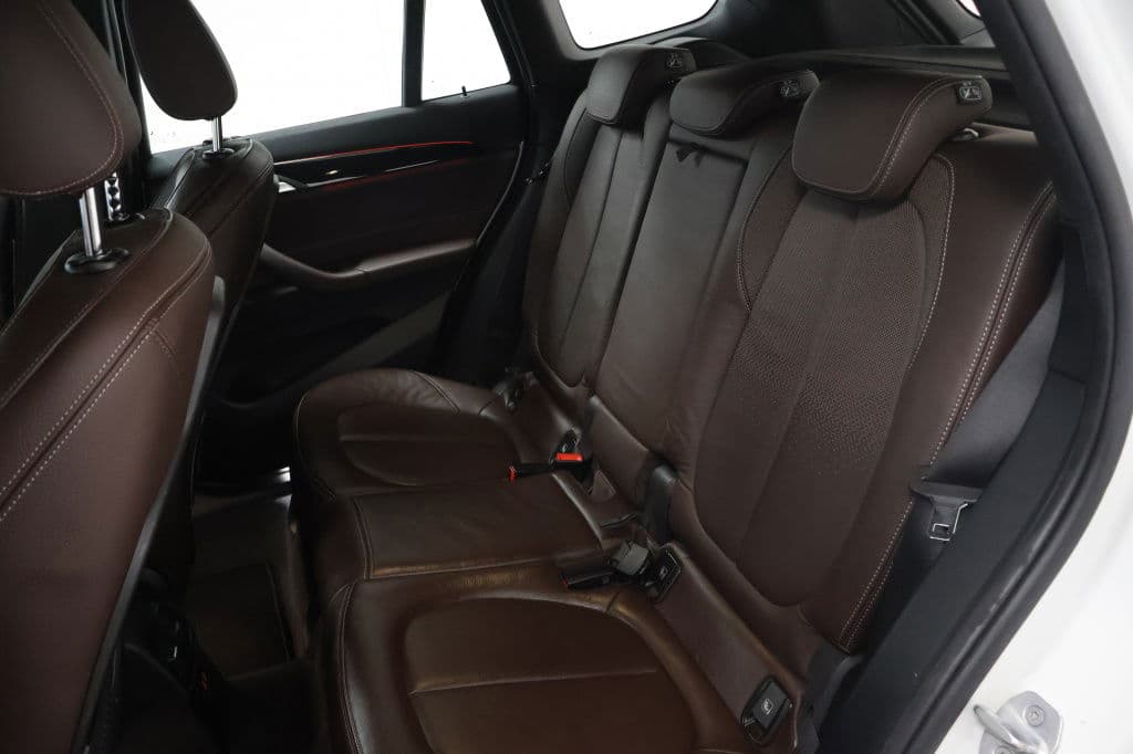 BMW X1 sDrive20i High Executive thumbnail 6