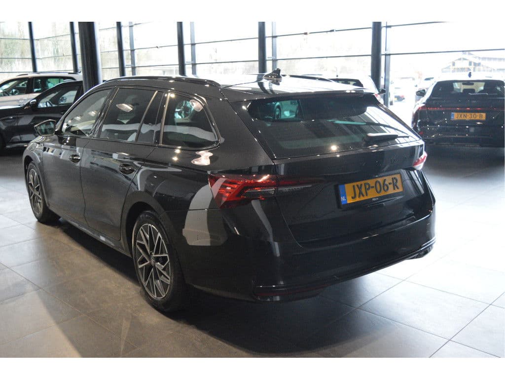 Škoda Octavia Combi 2.0 TDI Sportline navi camera led trekhaak 150 pk !! thumbnail 6