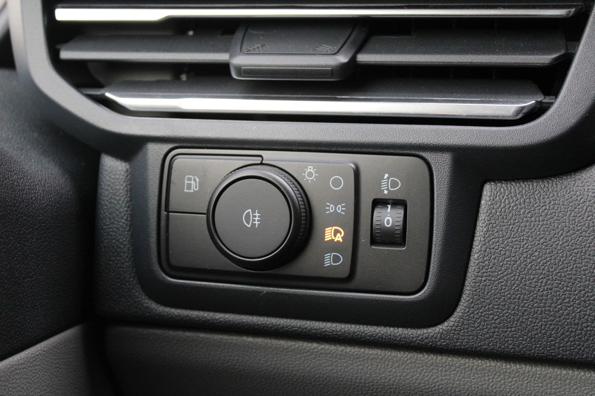 Ford Transit Custom 320 2.5 PHEV L2H1 Limited 232pk - 2x Schuifdeur - Trekhaak - Stoel/Stuurverwarming - ACC - Blindspot - Keyless - Rijklaar thumbnail 19