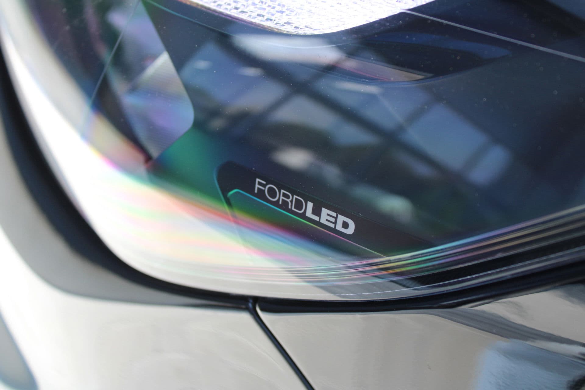 Ford Transit Custom 320 2.0 TDCI L2H1 Trend DC 136pk - Carplay - Android - Camera - Trekhaak - LED koplampen - Stoelverwarming - Draadloos laden - Rijklaar thumbnail 23