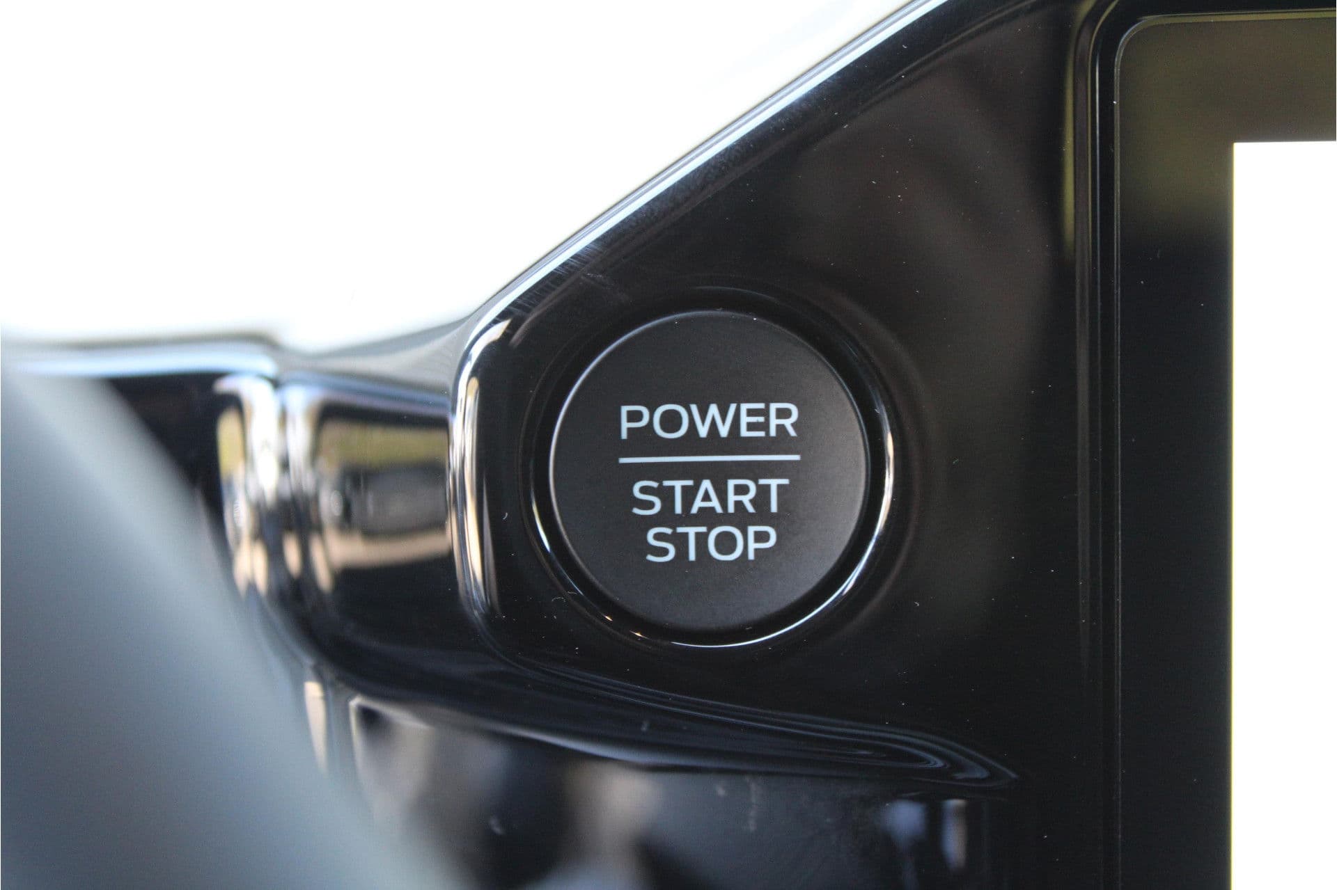 Ford Transit Custom 320 2.0 TDCI L2H1 Limited 170pk - 1+1 Stoelopstelling - 2x Schuifdeur - Adaptive Cruise - Verwarmd stuur - Blind spot - Navigatie - Camera - Draadloos laden - Rijklaar thumbnail 7