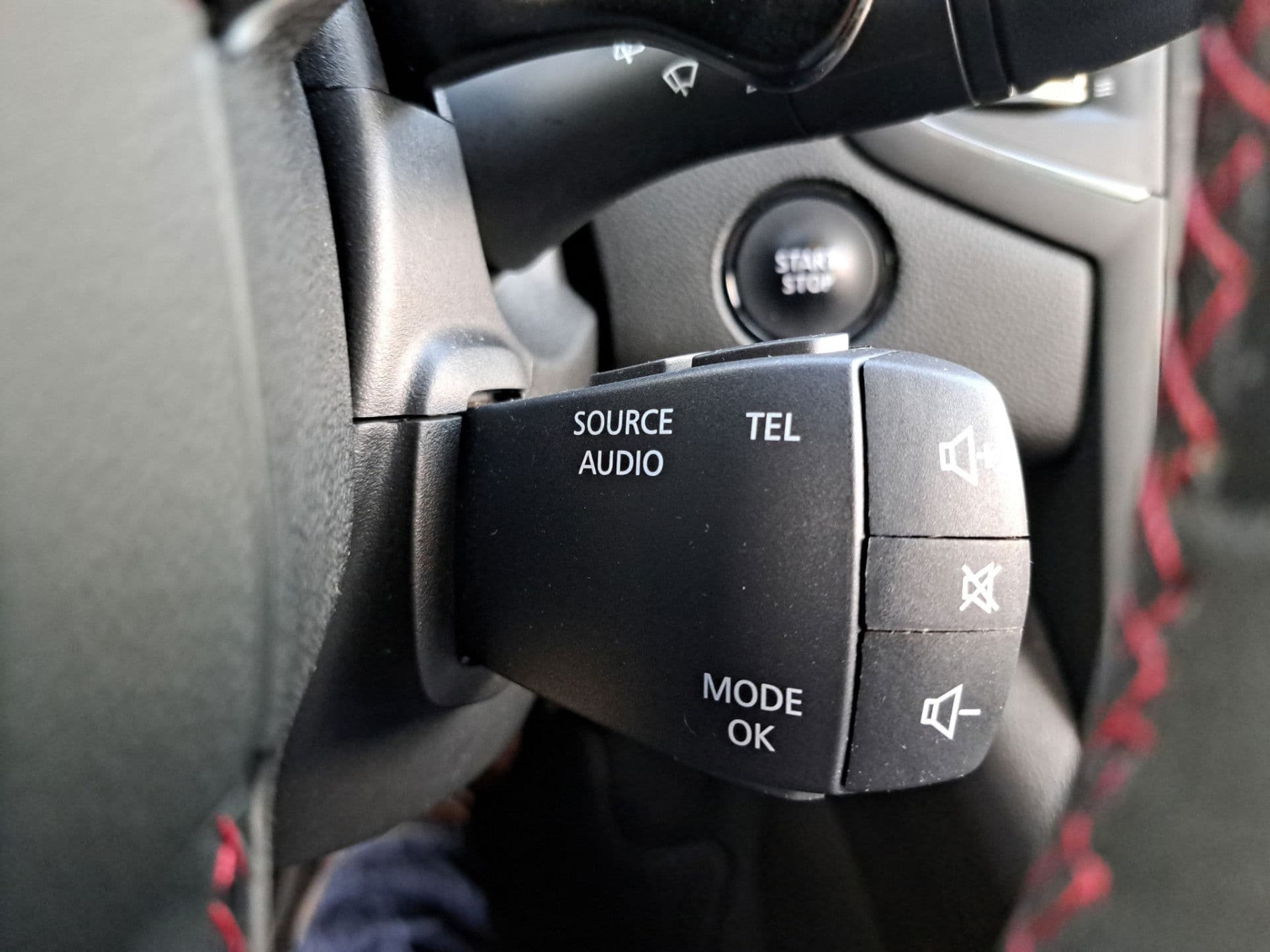 Renault Mégane 1.8 TCe 300 RS Trophy | Stage 1 | Recaro Stoel | Oliekoeler | Brembo Remmen thumbnail 21