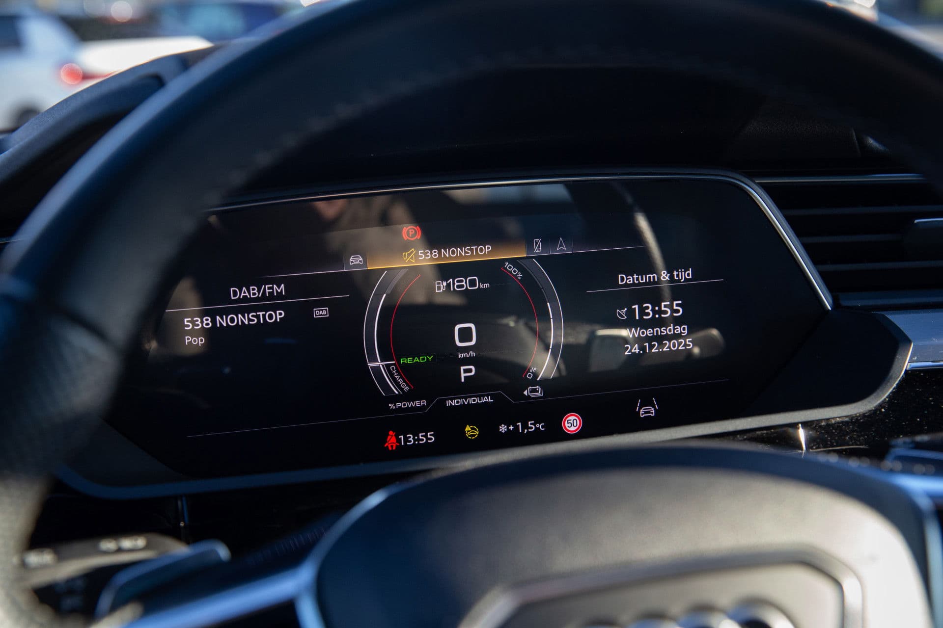 Audi E-tron S quattro 95 kWh , Trekhaak, Panoramadak, Adaptive cruise, 360-graden camera, thumbnail 13