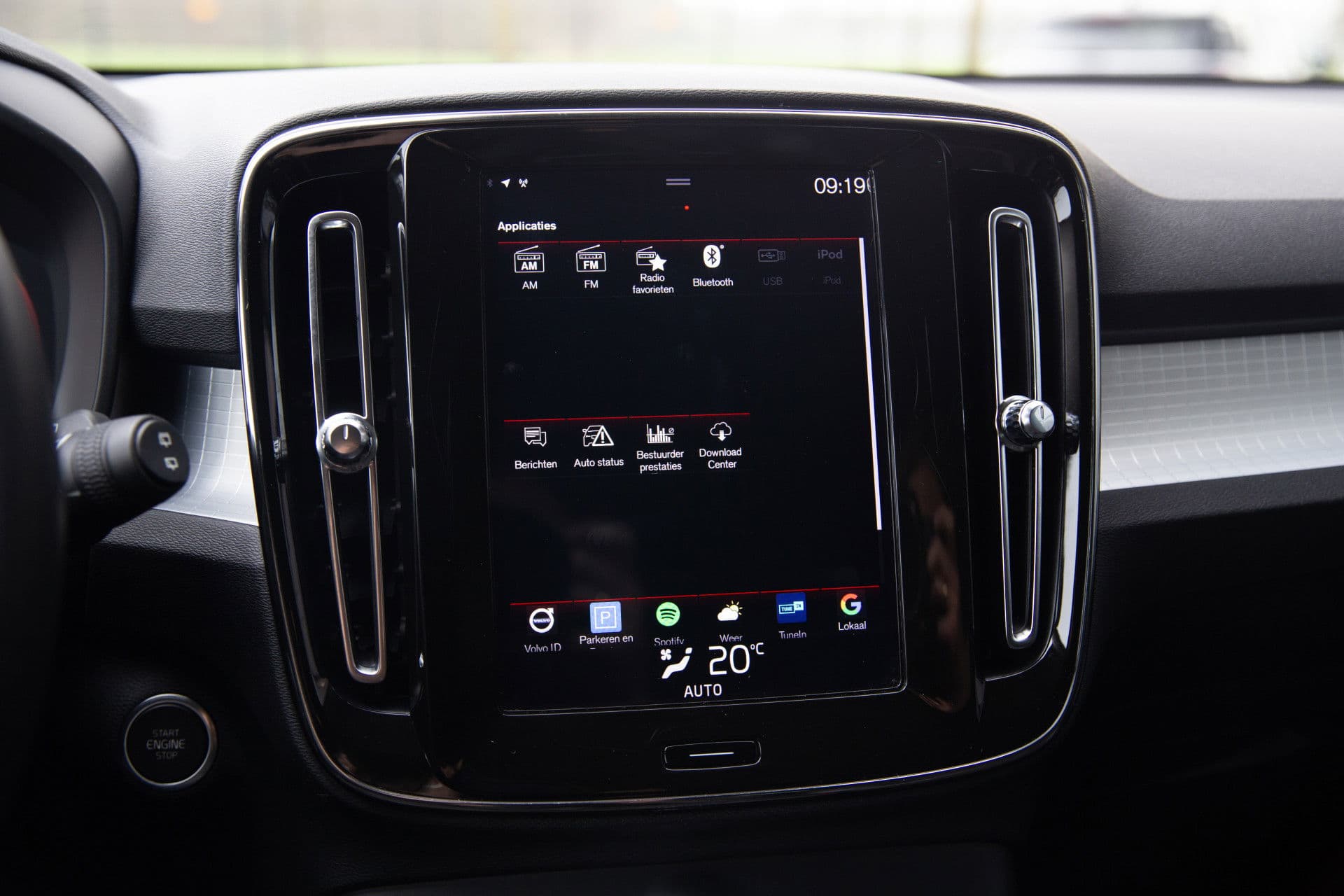 Volvo XC40 1.5 T3 Momentum , Achteruitrijcamera, Cruise control, Navigatie, thumbnail 15