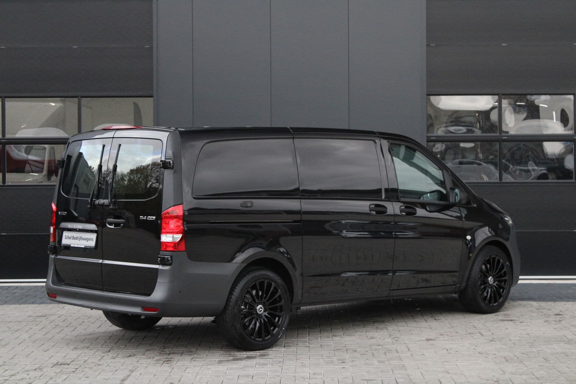 Mercedes-Benz Vito 114CDI L2 Pro - Distronic - 360 camera - Multibeam LED - Stoel&Stuurverwarming - Trekhaak 2500kg - Navigatie - Rijklaar thumbnail 5