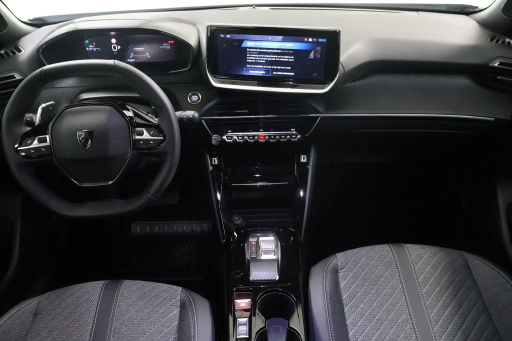 Peugeot 2008 1.2 Hybride 145 Allure | 360 Camera | Luxe thumbnail 7