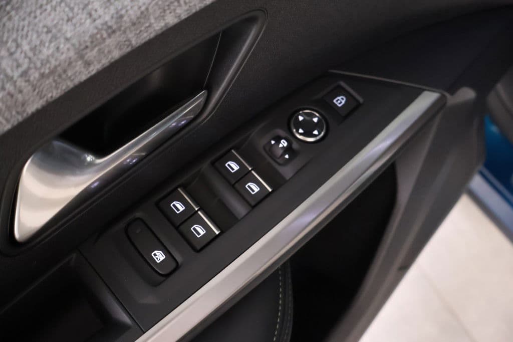 Peugeot 3008 1.2 Hybrid 145 GT thumbnail 24