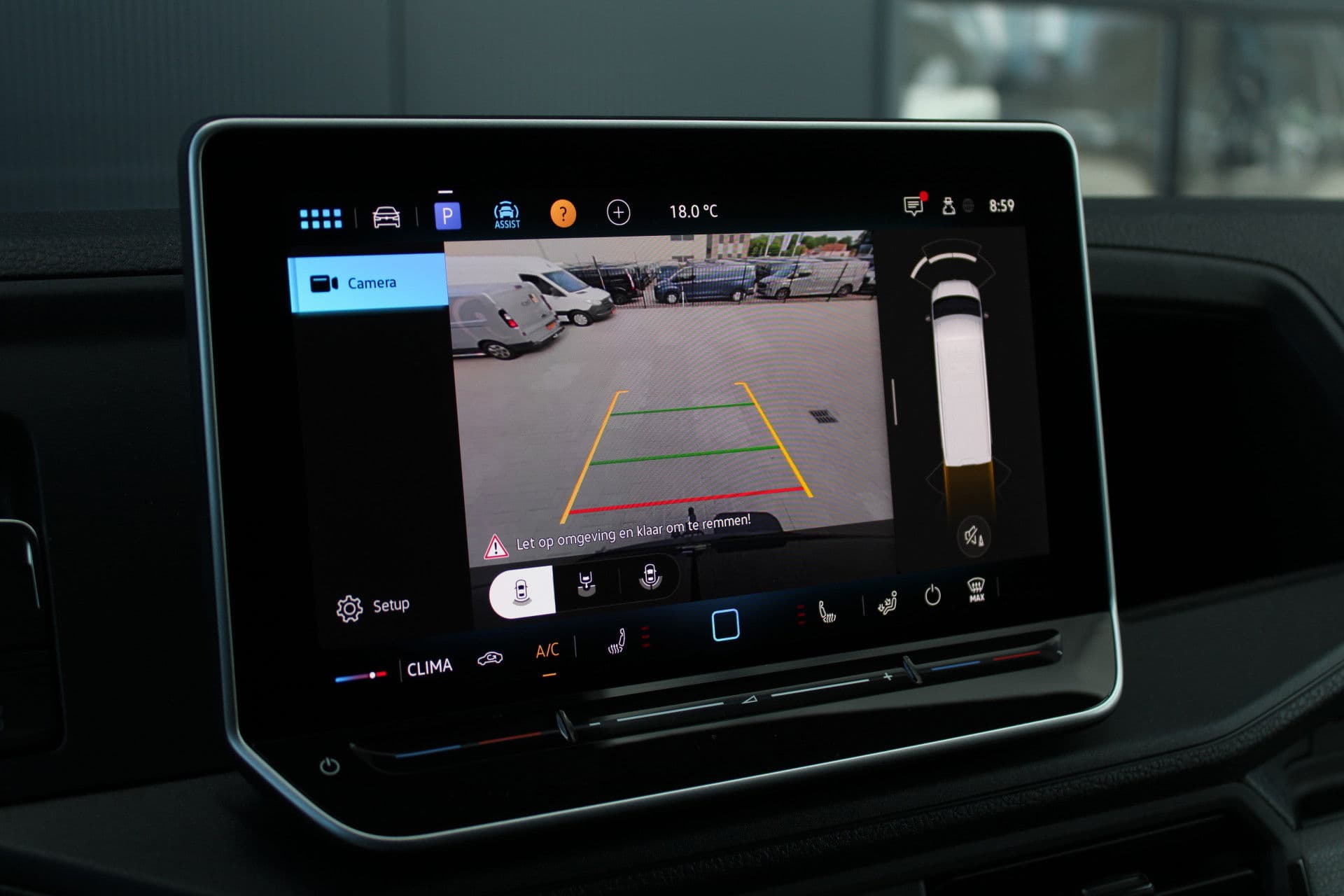 Volkswagen Crafter 35 2.0 TDI L3H3 177pk - Facelift - Navigatie - LED - Geveerde stoel - Virtual cockpit - Camera - Trekhaak - Stoelverwarming - Rijklaar thumbnail 25