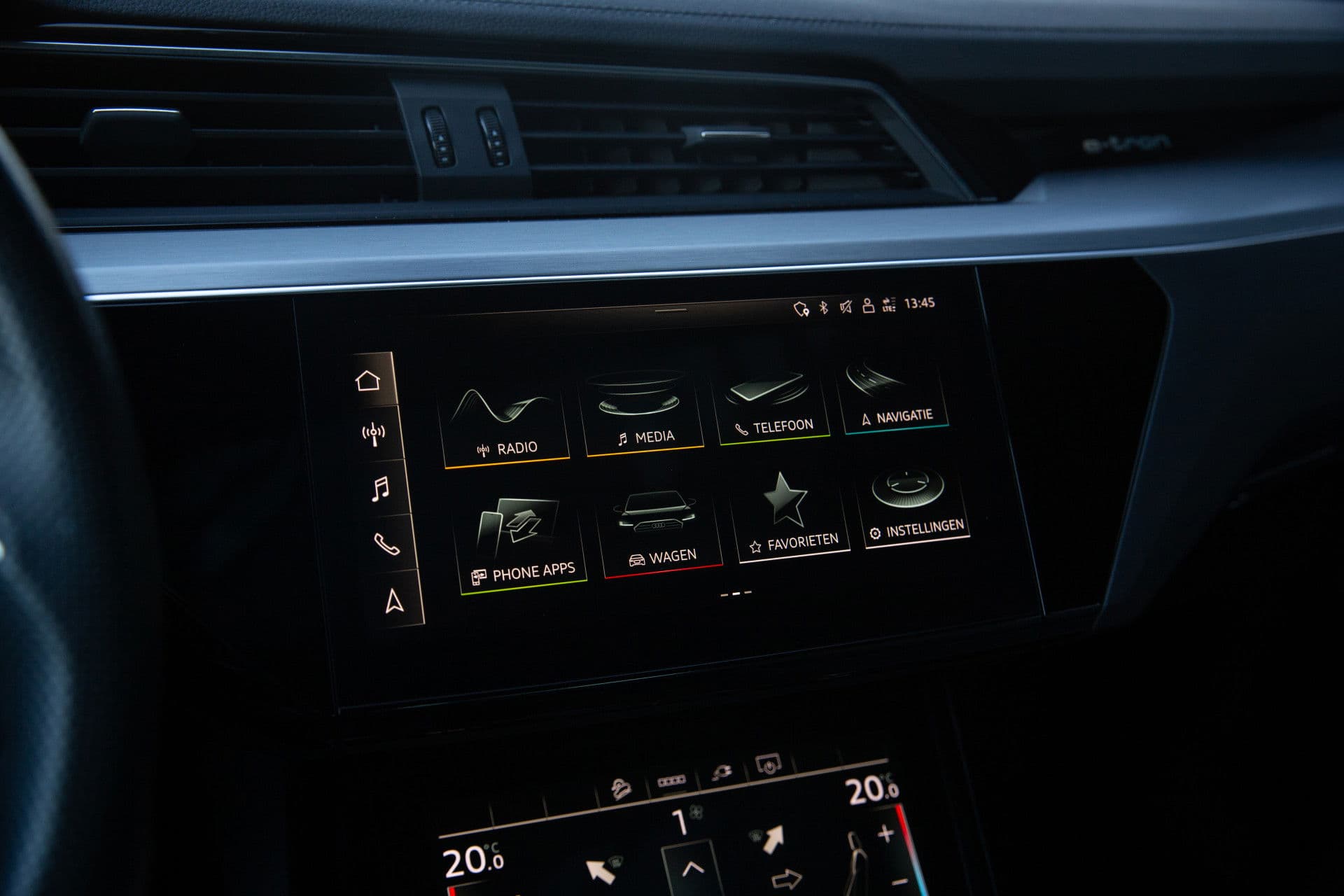 Audi E-tron S quattro 95 kWh , Trekhaak, Panoramadak, Adaptive cruise, 360-graden camera, thumbnail 23