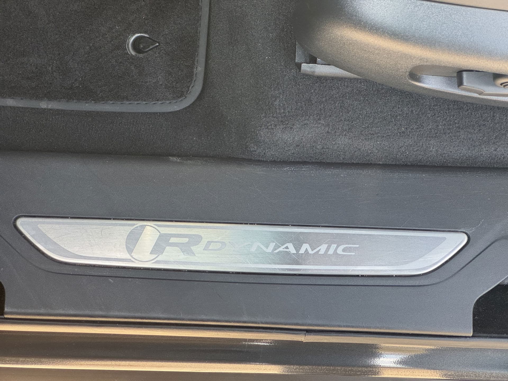 Land Rover Range Rover Velar 2.0 P400e R-Dynamic | Pano | Two-Tone | 360 | Virtual | HUD | 21'' thumbnail 11