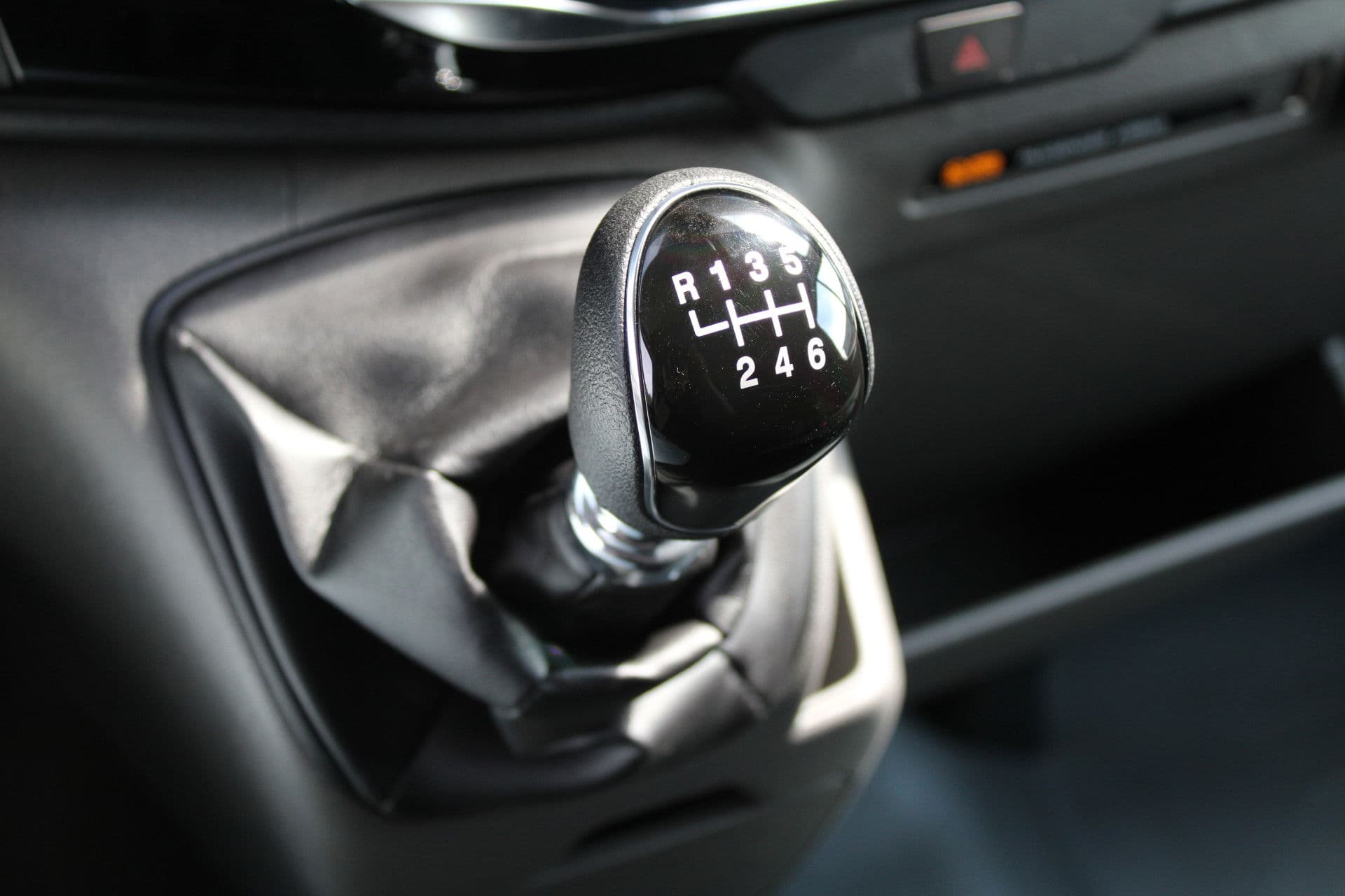 Ford Transit 350 2.0 TDCI L3H2 Trend 130pk Trend - Carplay - Android - 360 Camera - Climate - Cruise - Parkeersensoren - Rijklaar thumbnail 27