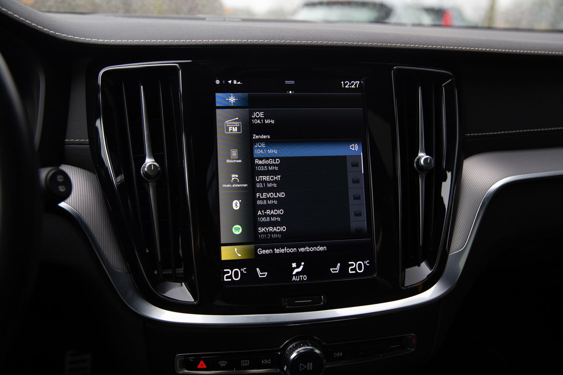 Volvo V60 2.0 T8 AWD Polestar Engineered , NL-Auto, Panoramadak, 360-camera, Harman&Kardon, HUD thumbnail 15