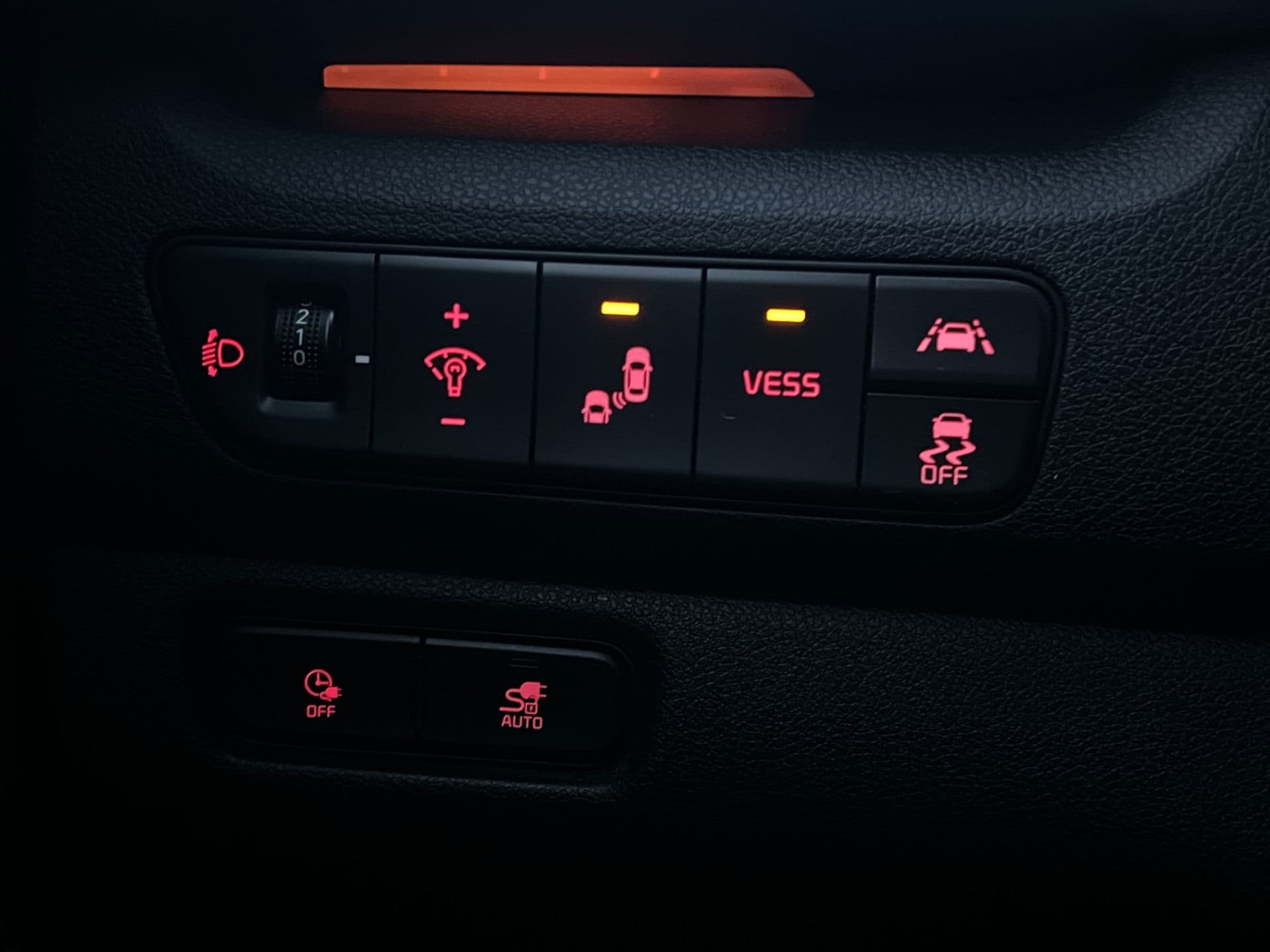 Kia E-Niro ExecutiveLine 64 kWh 100% SOH | Leder | Stoelvent | NL Auto | Adaptive | thumbnail 12