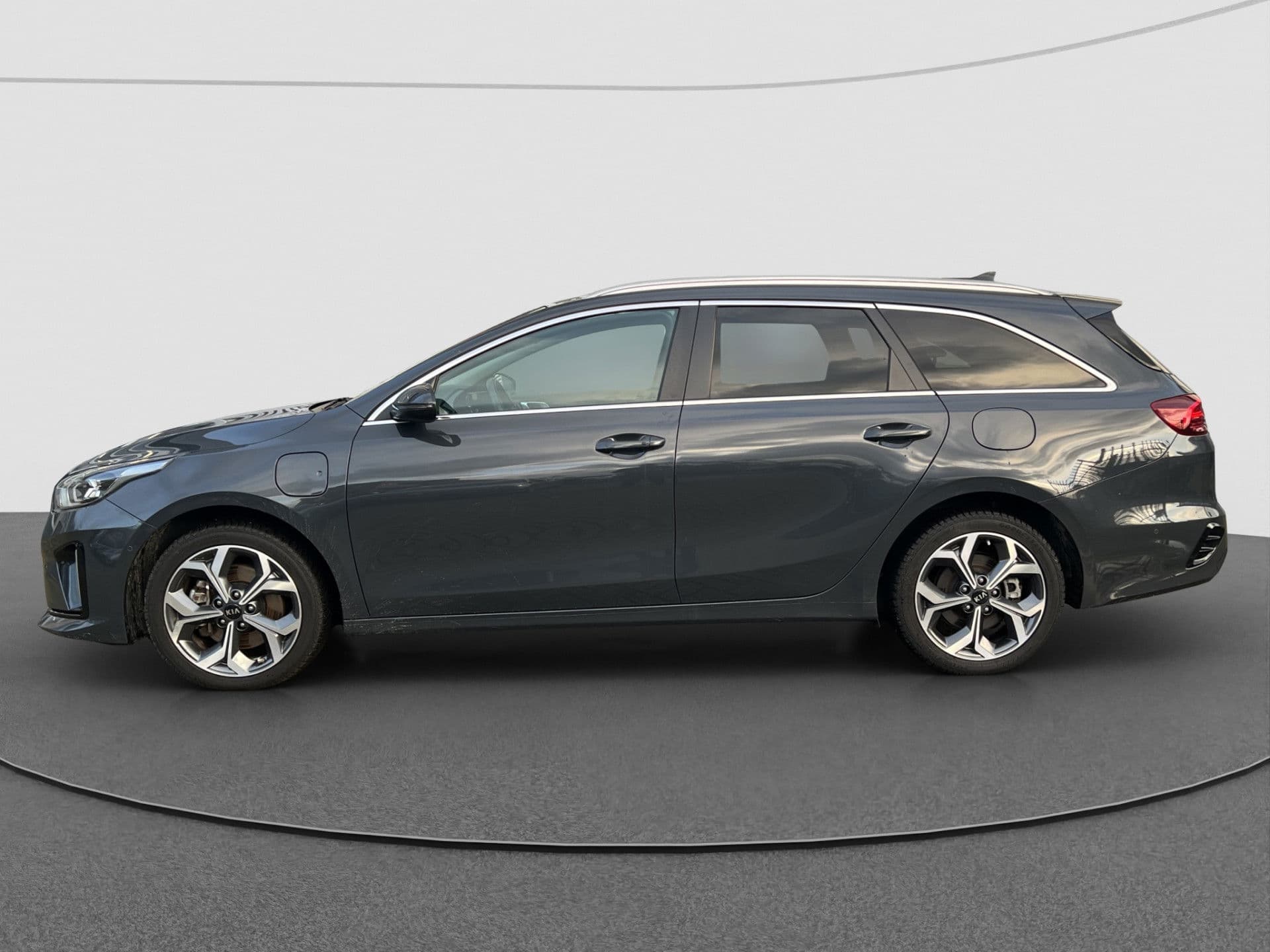 Kia Ceed Sportswagon 1.6 GDI PHEV ExecutiveLine | Panorama | Leder | Camera thumbnail 16