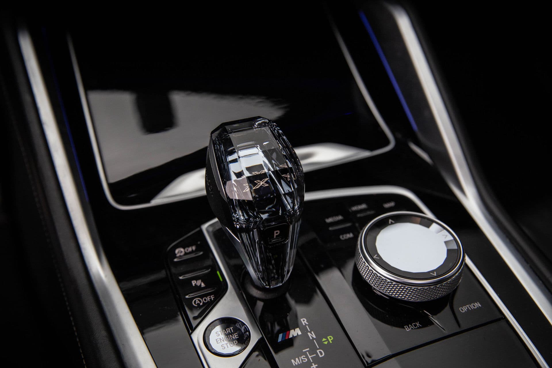 BMW X6 M50i High Executive , Laser, Trekhaak, Harman Kardon, Bekerverwarmer/verkoeler, Panoramadak thumbnail 31