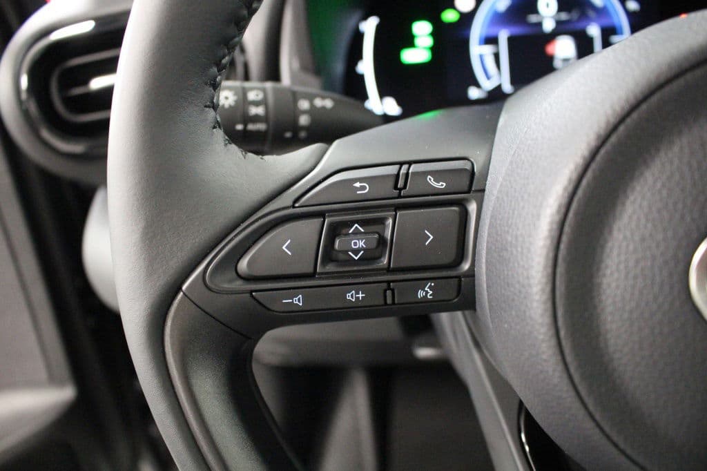 Toyota Yaris 1.5 Hybride 115 Dynamic met Comfort Pack thumbnail 15