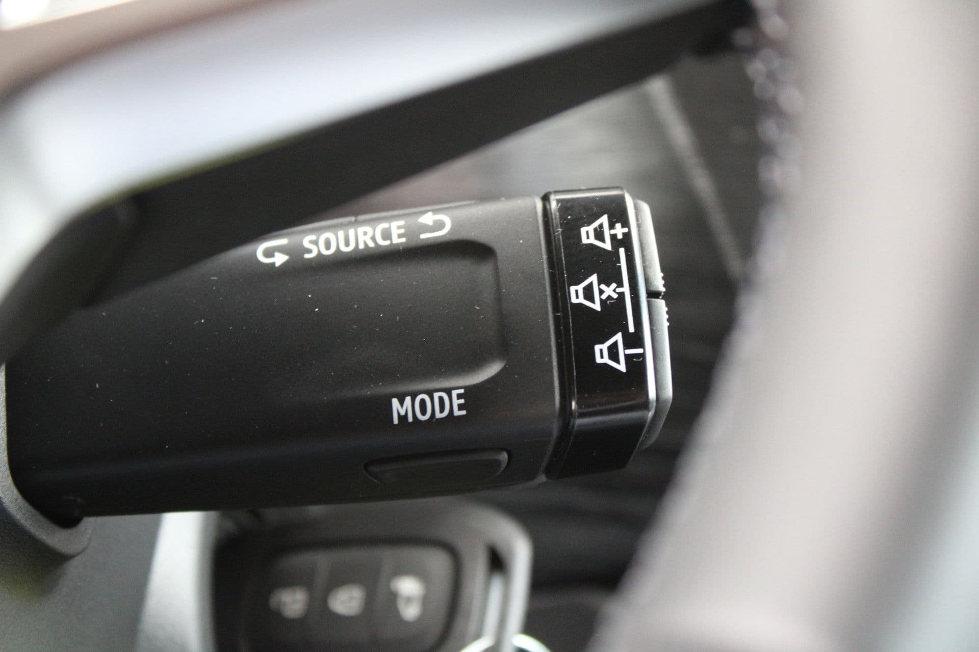 Renault Trafic 2.0 Blue dCi 130pk T30 L2H1 Advance - 2x Schuifdeur - Achteruitrijcamera - Carplay - Android - Allseason - Trekhaak - Rijklaar thumbnail 18