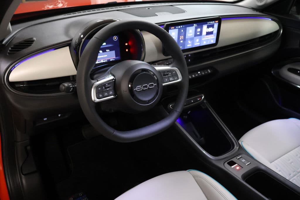 Fiat 600E La Prima 54 kWh thumbnail 6