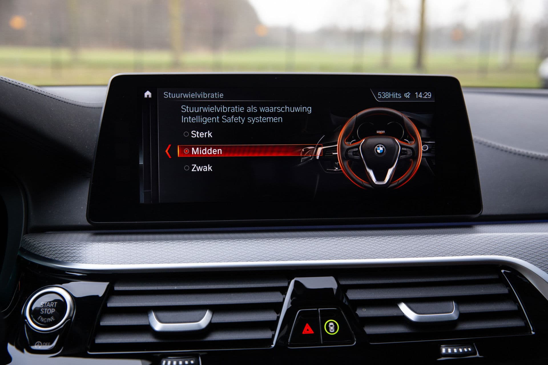 BMW 5 Serie M550i xDrive M-Sport , 4-wielsturing, Panoramadak, Harman/Kardon, Adap. cruise, thumbnail 21