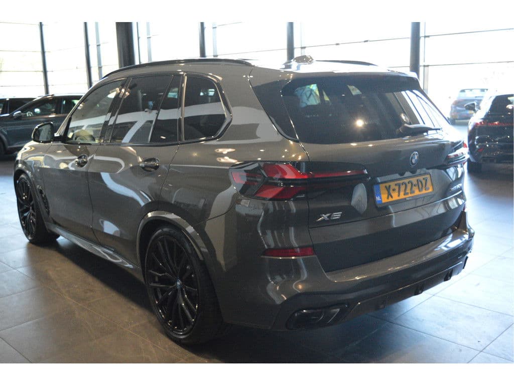 BMW X5 xDrive50e M-SPORT pano head up 360 camera 22 inch !! thumbnail 6